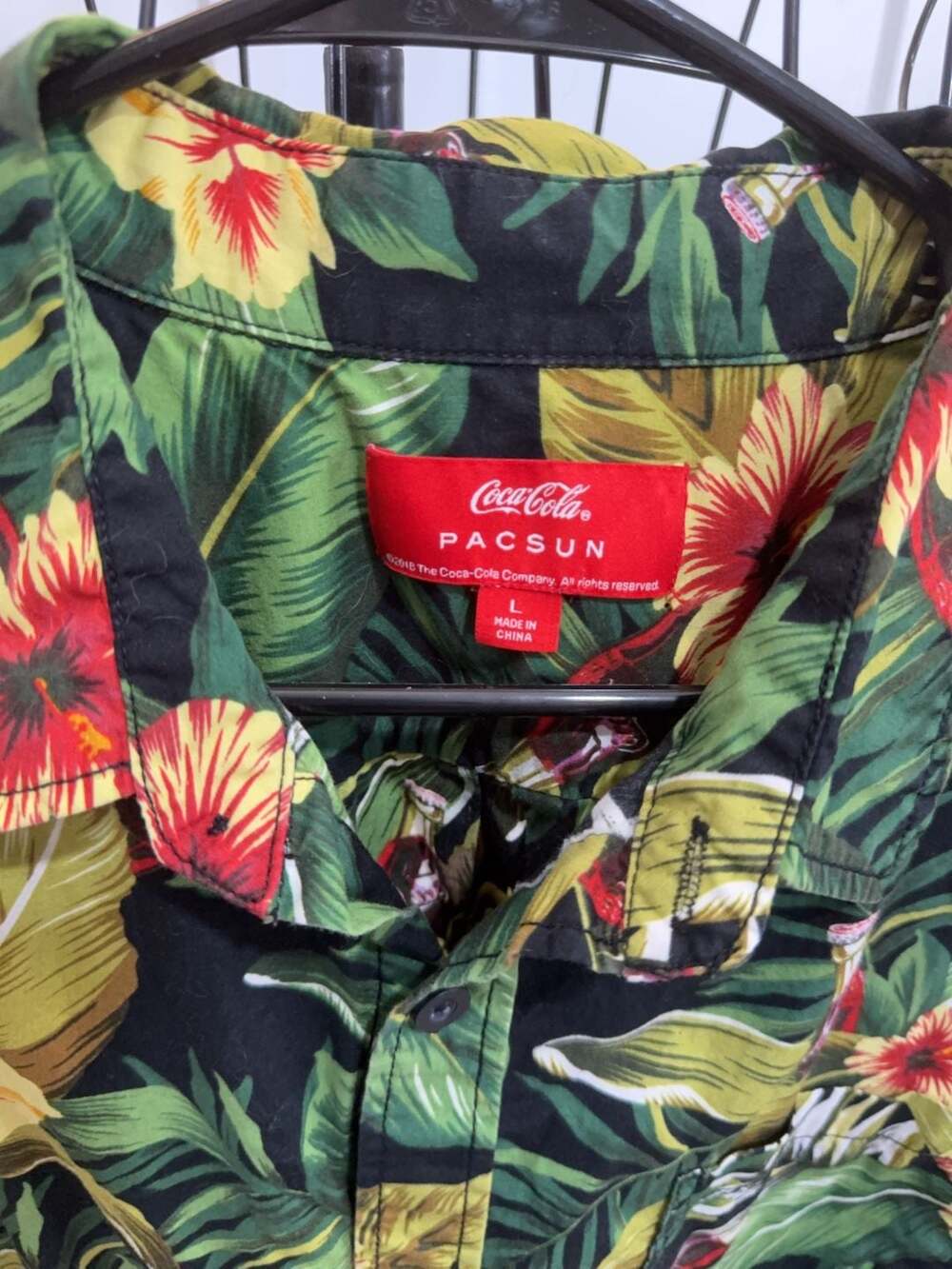 Coca-Cola PacSun Tropical Floral Button Down Shirt Size L - Picture 2 of 5